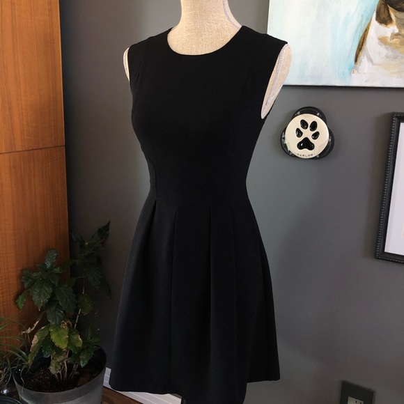 Little Black Dress - Picture 7 of 16